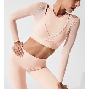 Alo Yoga Pivot Top/ NWT/ Size XS/ Never worn